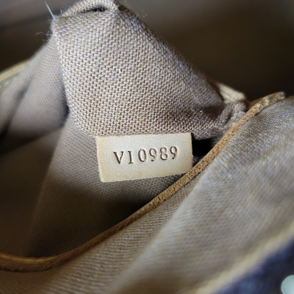 Authentic Vintage Louis Vuitton Alma PM VI0989, Very Good Condition, Cobalt Blue - Picture 15 of 16